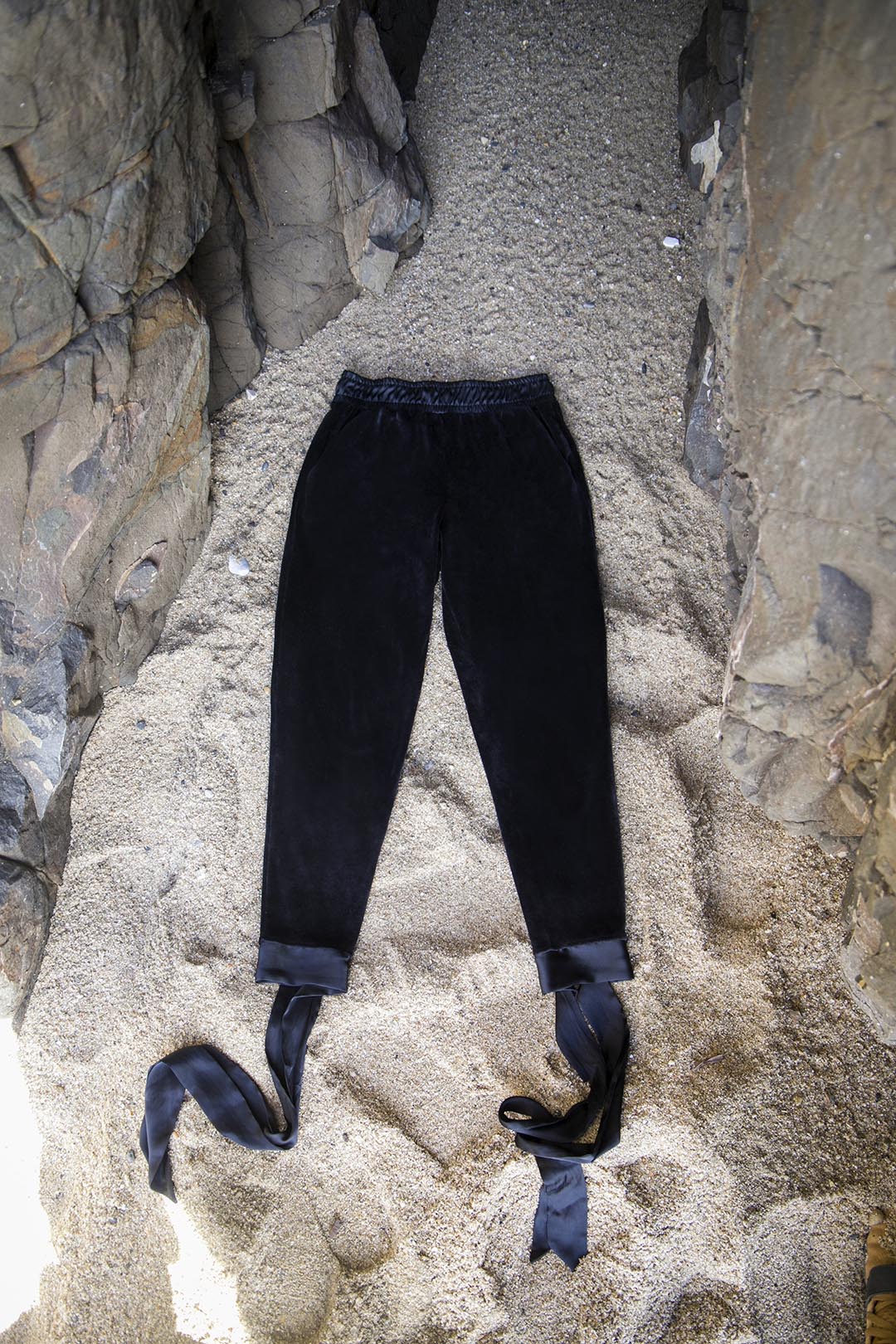 TIGRESSE VELVET PANT WITH SATIN WRAP STRAPS ON ANKLE